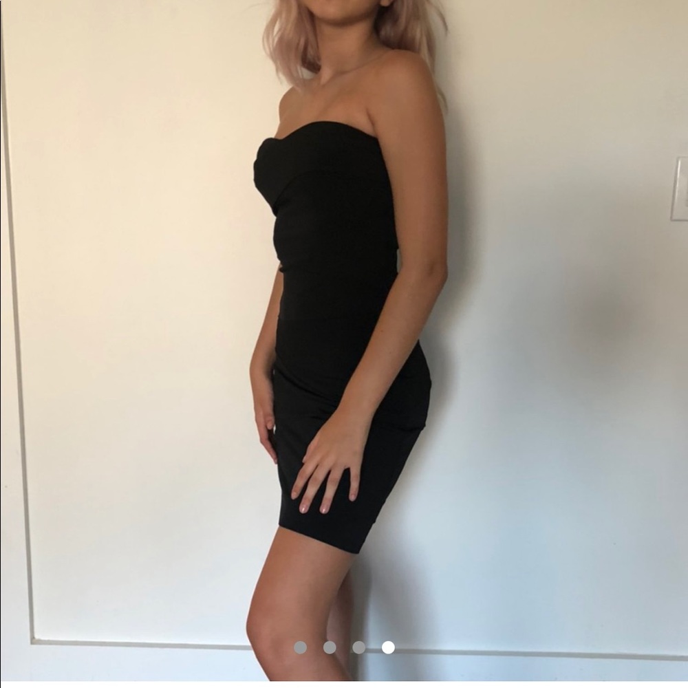 WHITE HOUSE BLACK MARKET DRESS